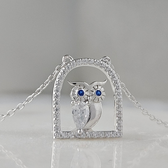 Owl Necklace,  925 Sterling Silver, Vintage Charmed Aroma - Picture 5 of 10